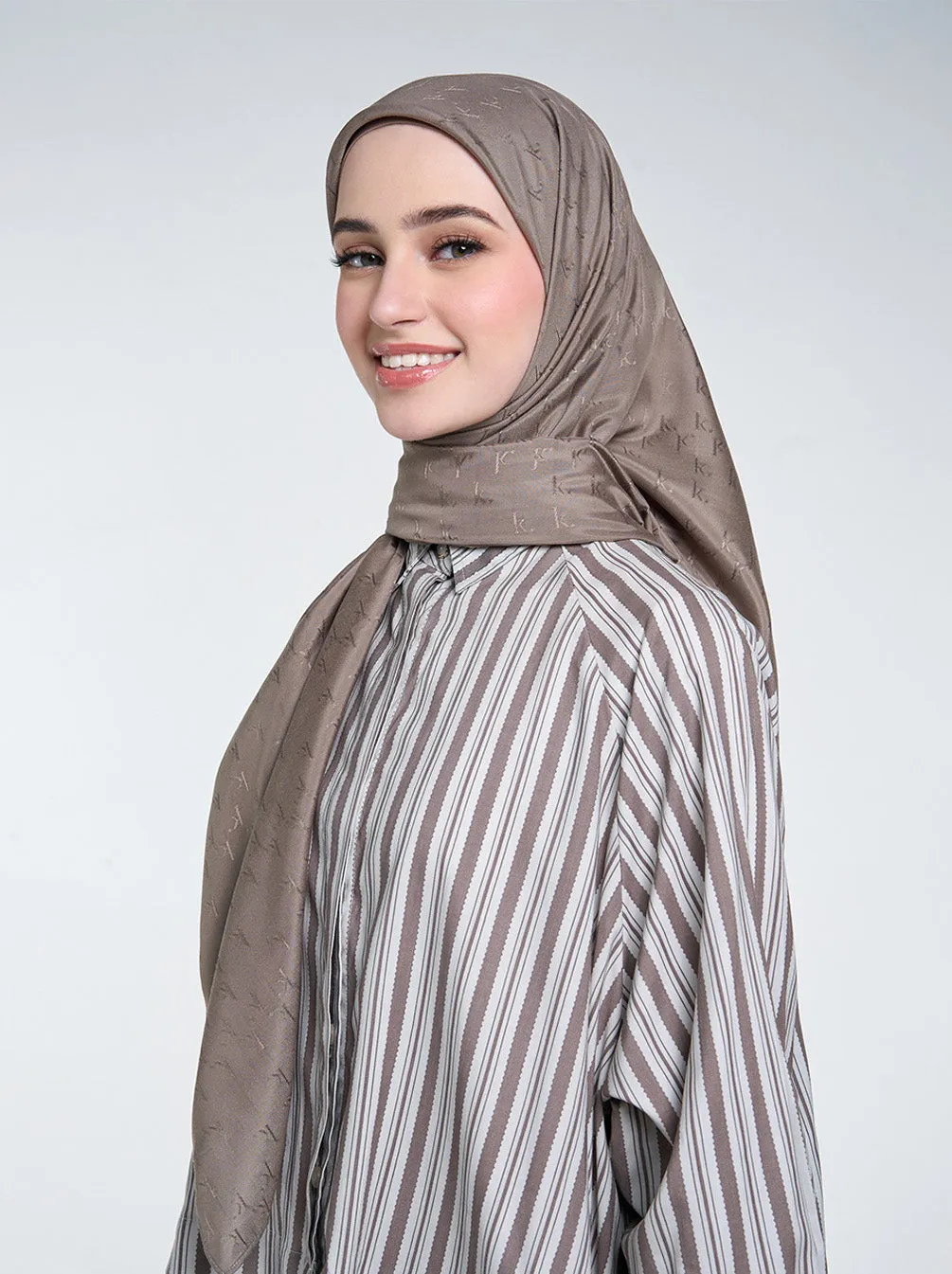 AIRY JACQUARD VOILE SCARF PLAIN LATTE