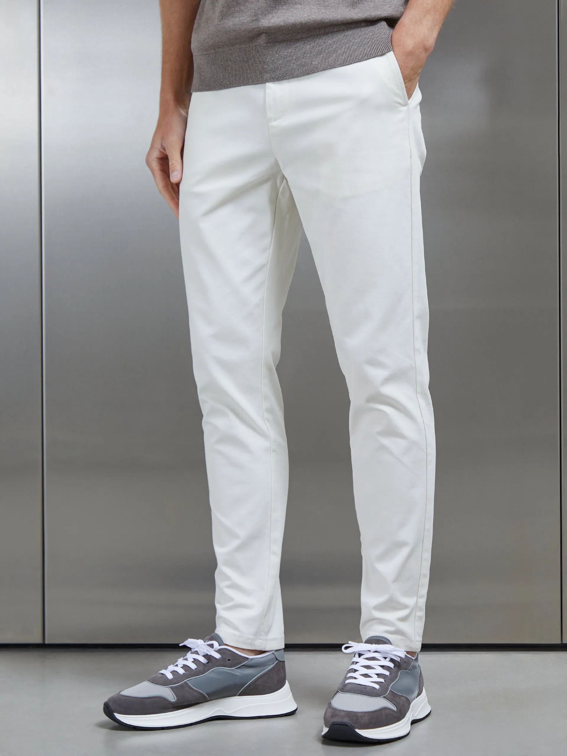 Mid Weight Tailored Chino Trouser in Off White